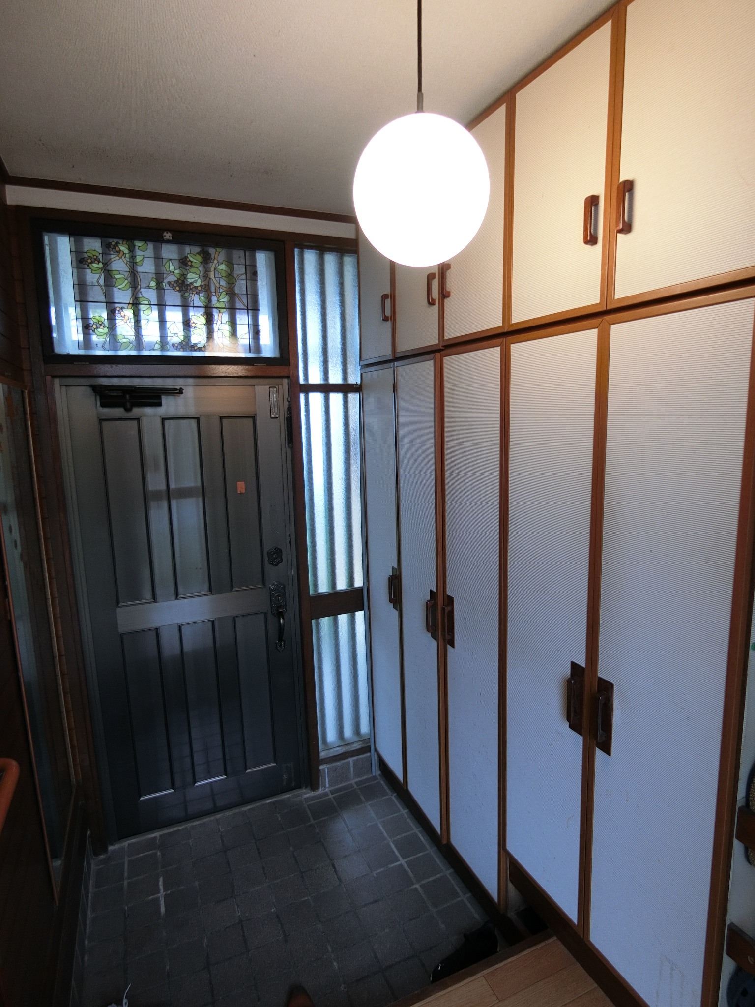 収納たっぷりの玄関(2025年4月撮影)