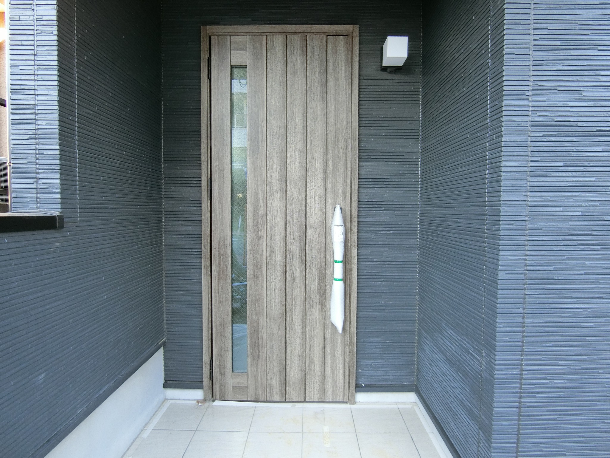 1号棟・玄関ドア(2026年1月撮影)