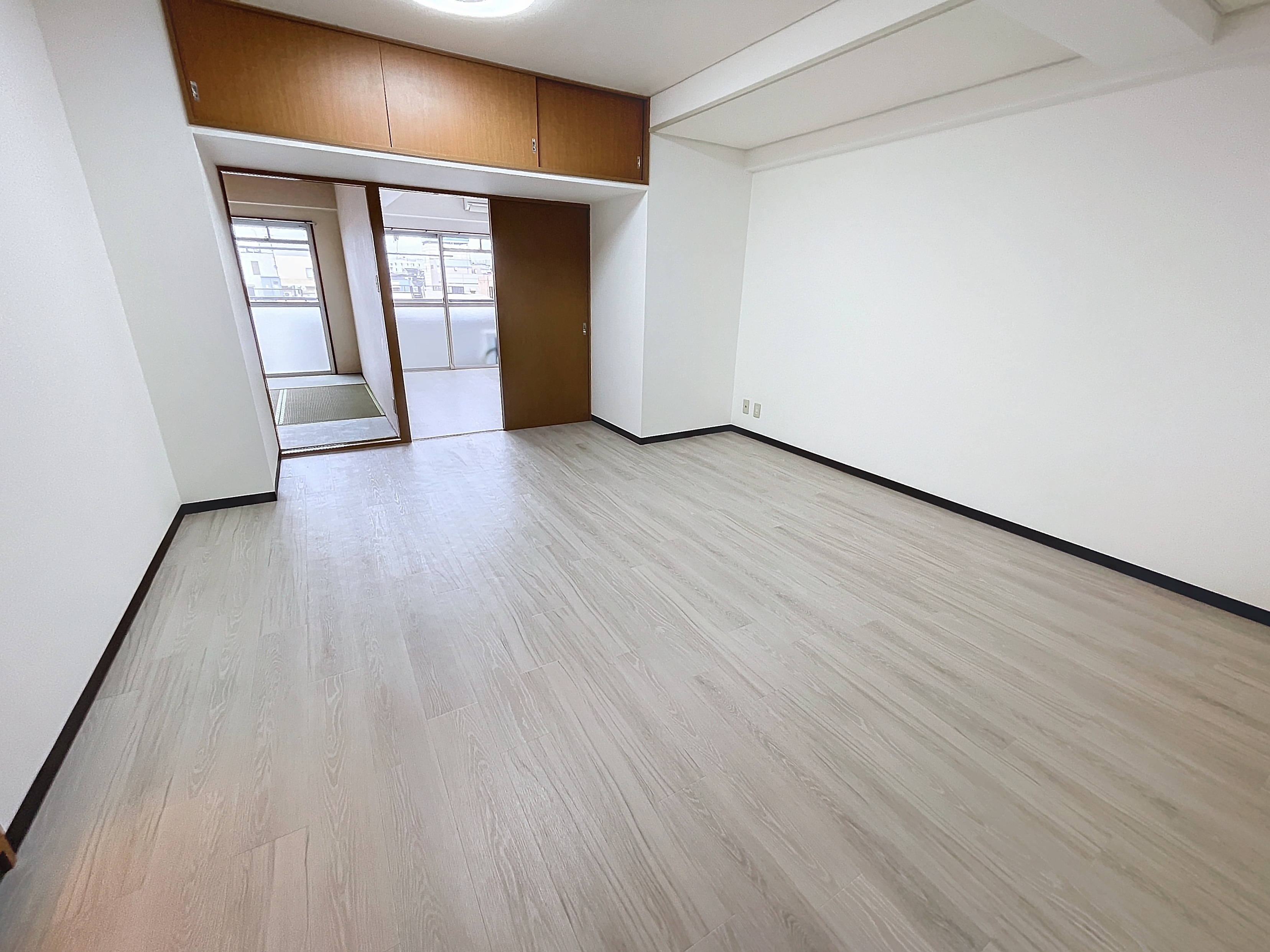 洋室　参考写真(2024年11月撮影)